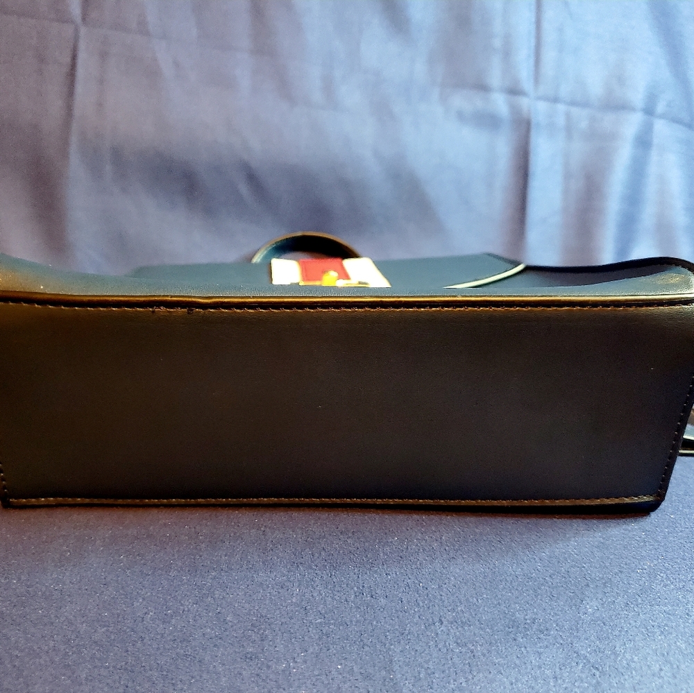 Backpack - Picture 3 of 10